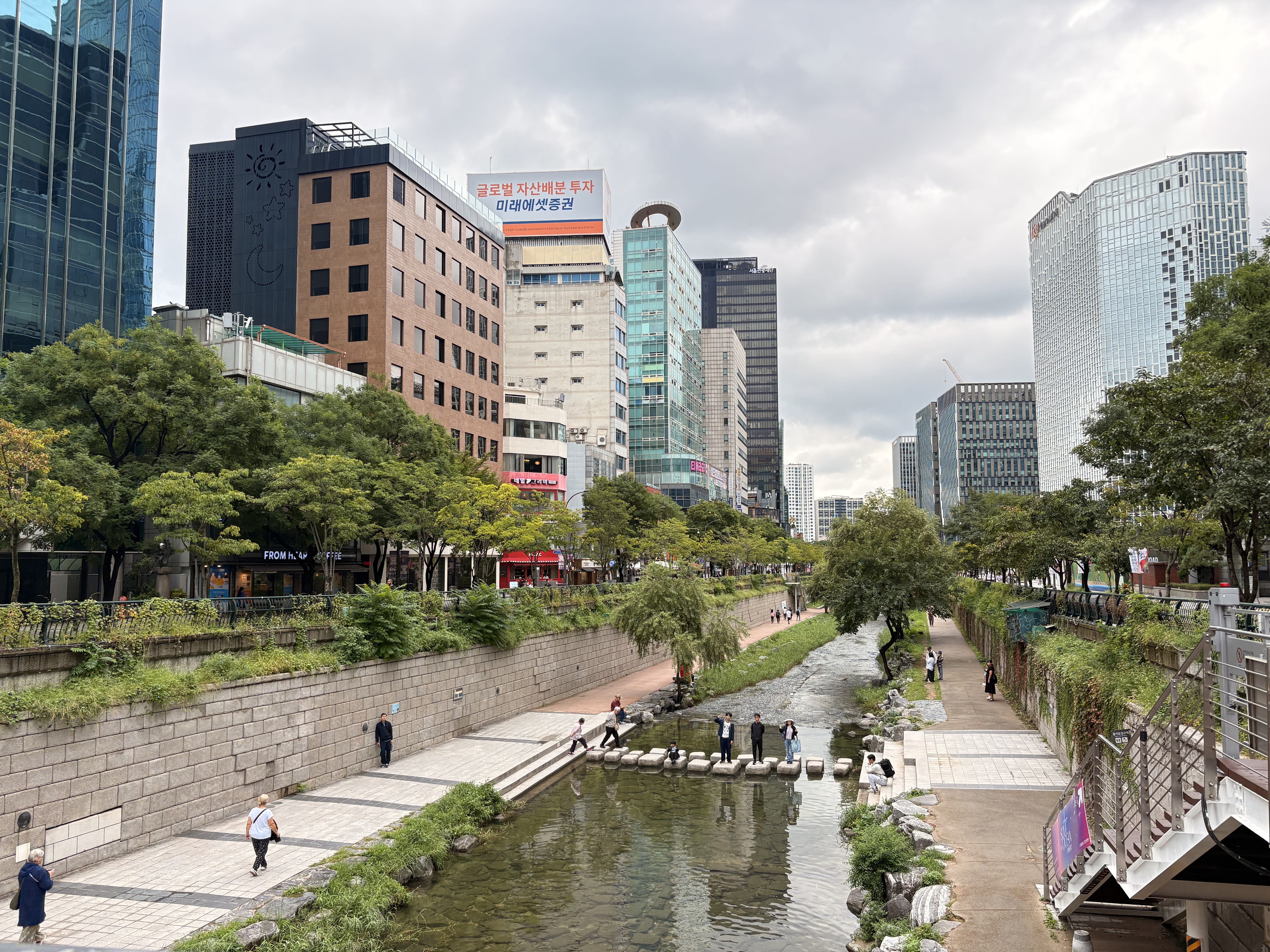 Cheonggyecheon Stream, Seoul City